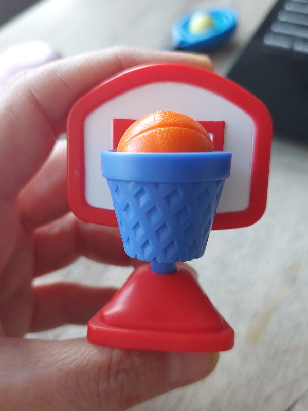 fidget go basketbal, autisme fidget, mini basketbal korf als fidget