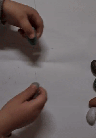 crayon rocks-schrijfvoorbereiding-met-beide-handen